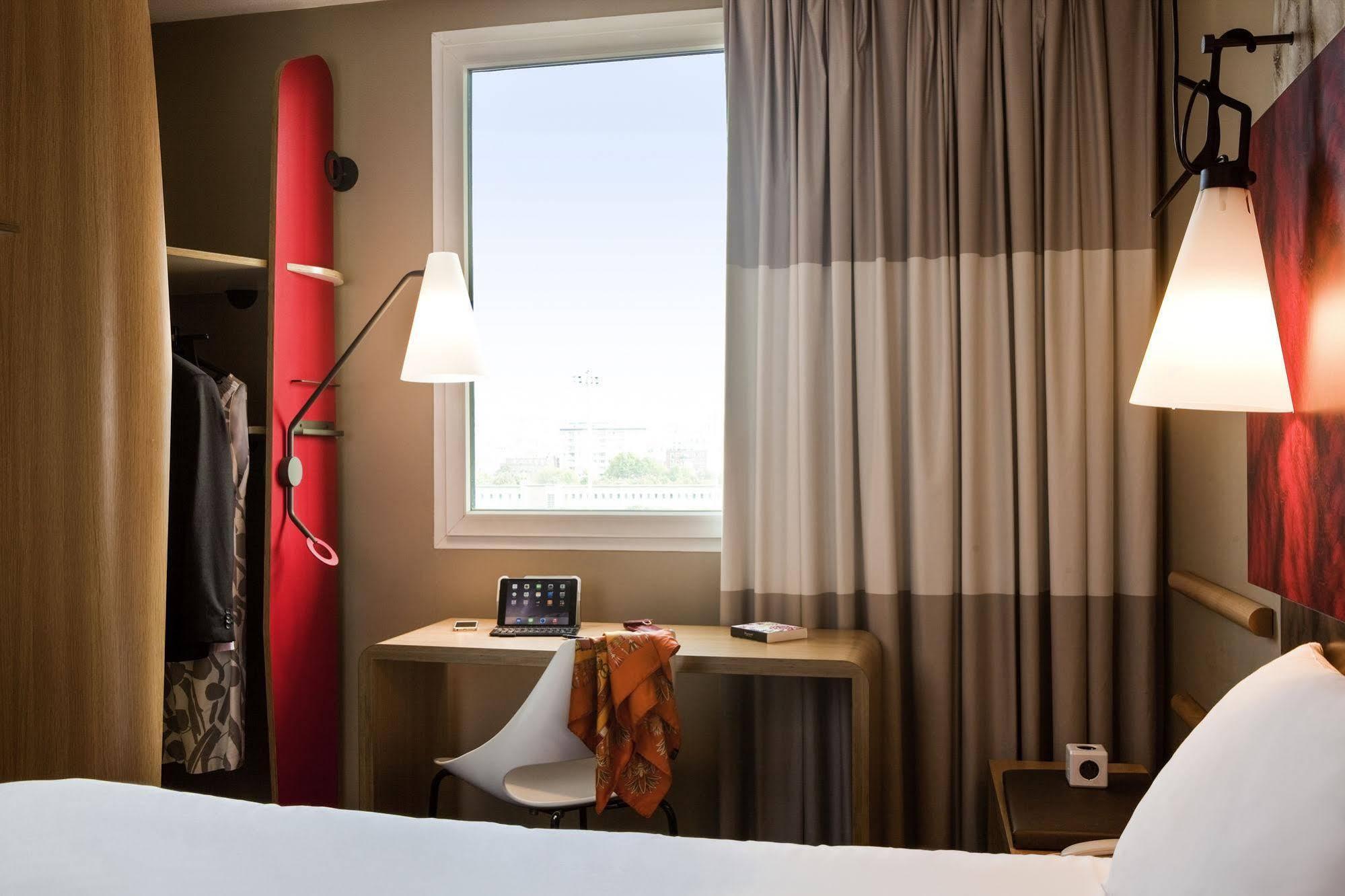 Ibis Paris Saint-Denis Stade Sud Екстериор снимка